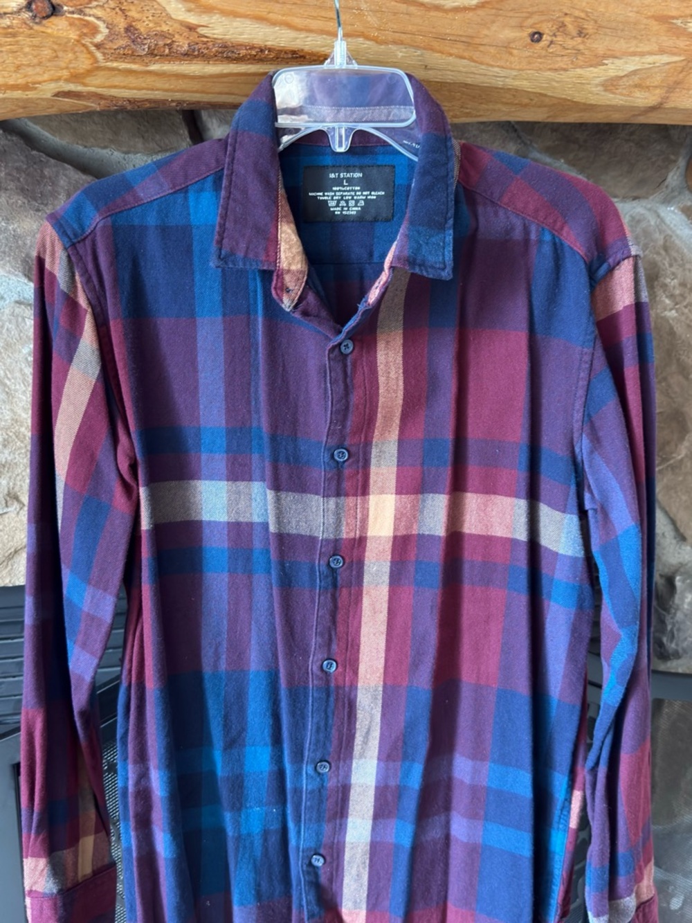 I & T Station Men's Plaid Button-Up Shirt - Burgundy & Blue